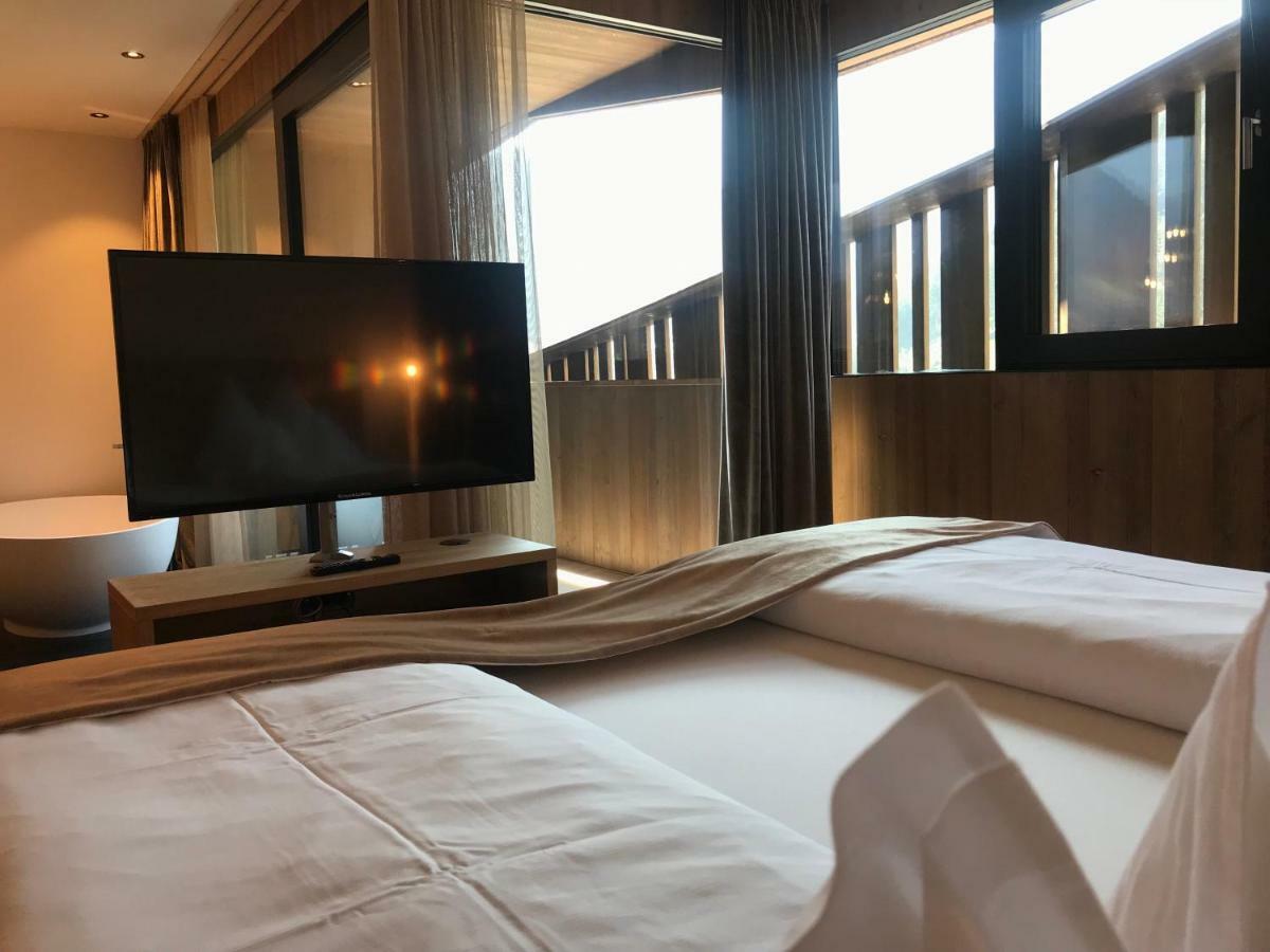 Hotel Chalet S - Dolomites Design - Adults Recommended Selva di Val Gardena Ngoại thất bức ảnh